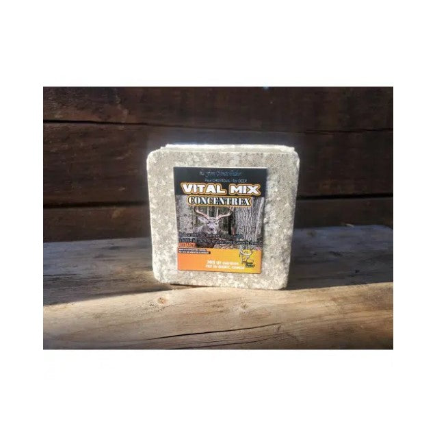 FERME MONETTE BLOC DE MINÉRAUX VITAL MIX CONCENTREX POUR CHEVREUIL 700GR image 1