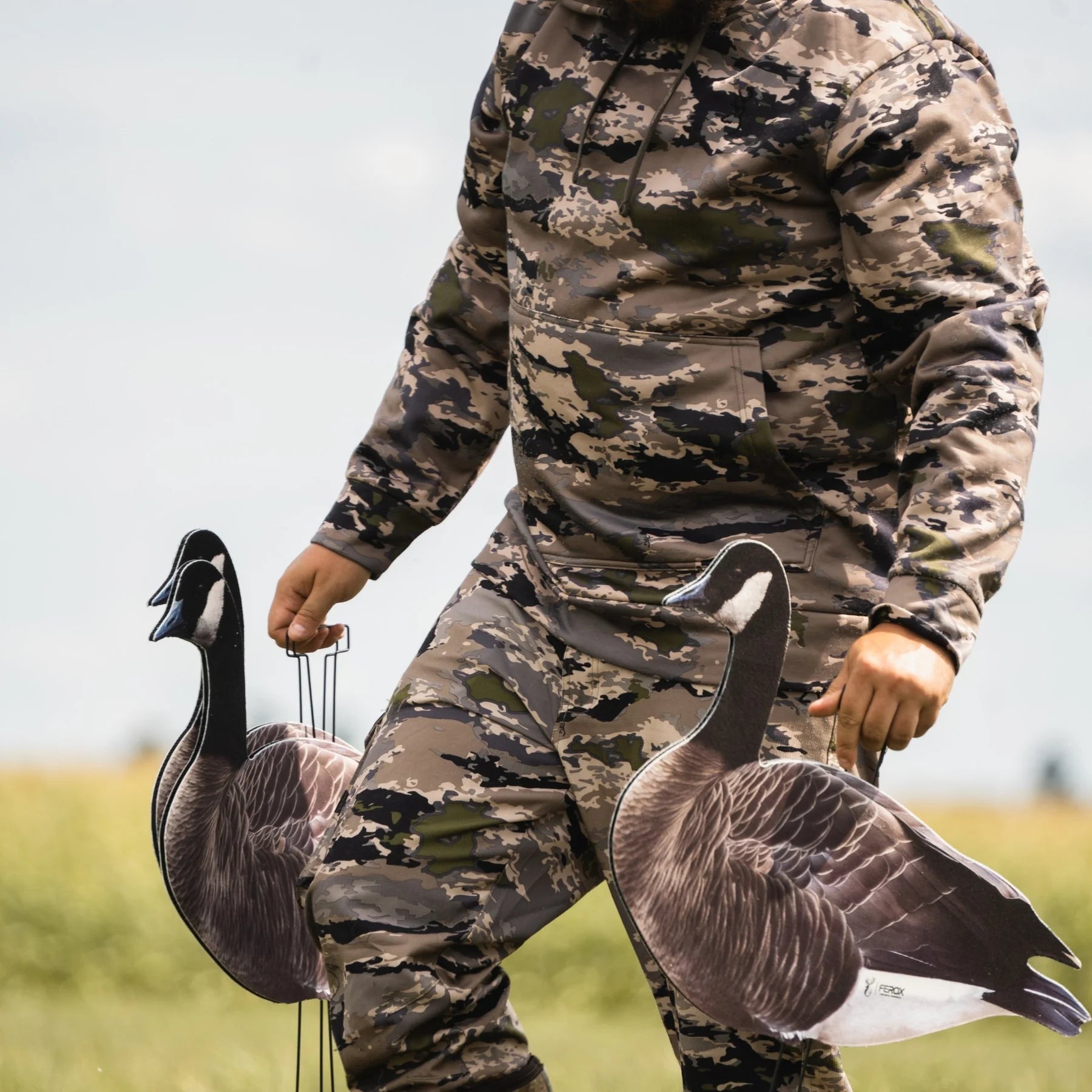 FEROX FULLY FLOCKED CANADA GOOSE SILHOUETTE DECOYS 12-PACK